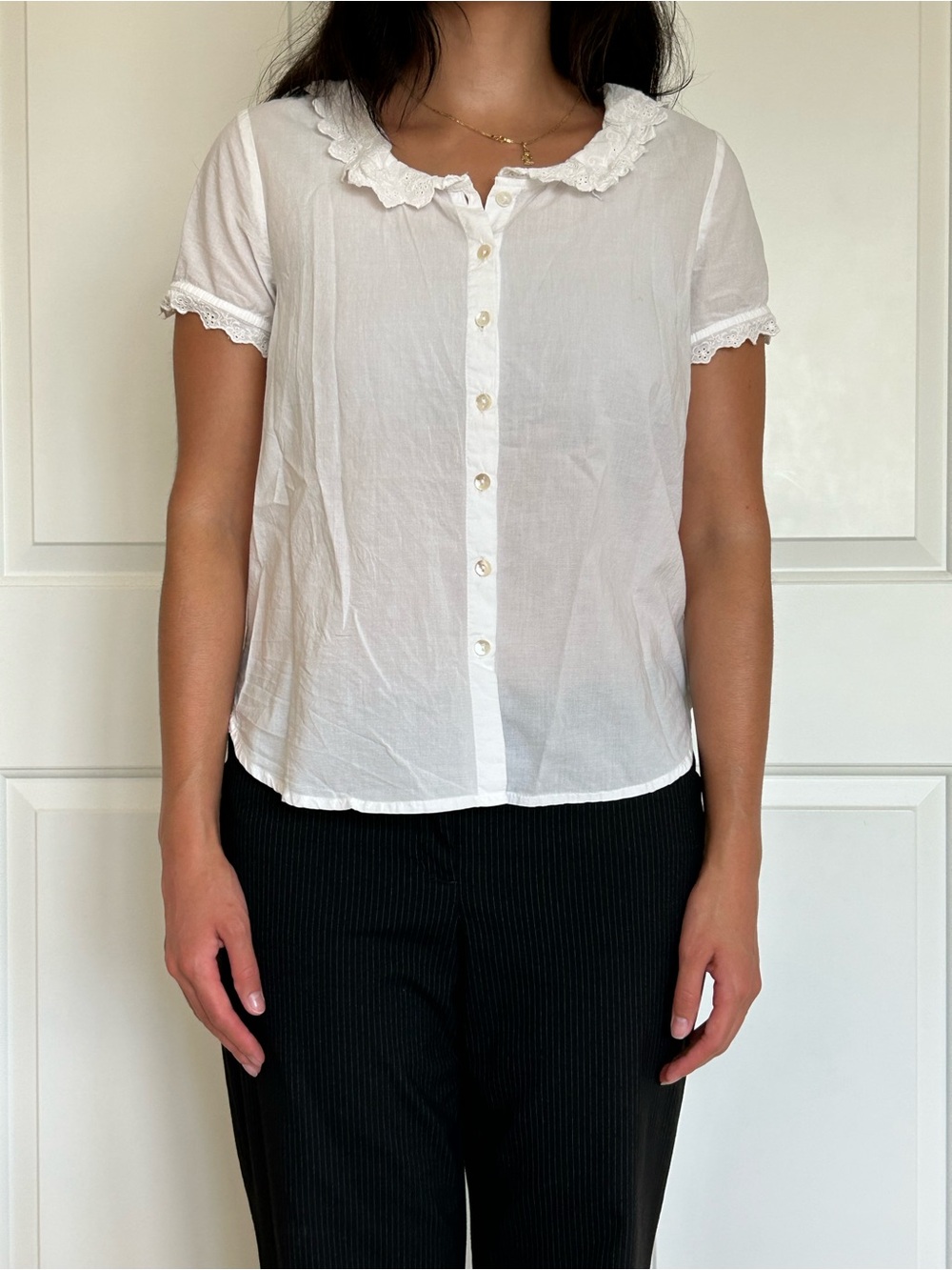 100% cotton White Lace Collar Button-Down Blouse
